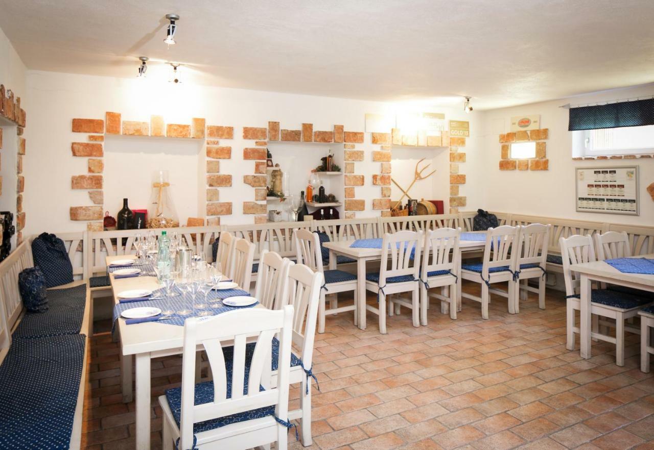 אילמיץ Weingut Und Gaestehaus Salzl מראה חיצוני תמונה